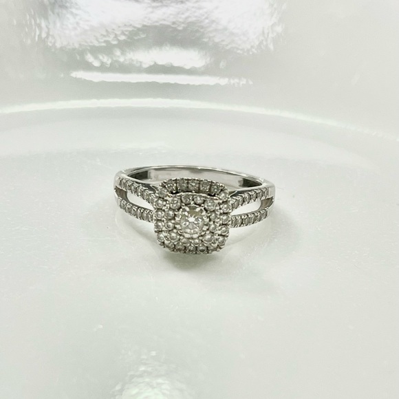 Spence Engagement ring -14k white gold - Picture 1 of 8